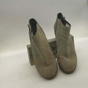 Sorel Olive Green Suede Ankle Booties